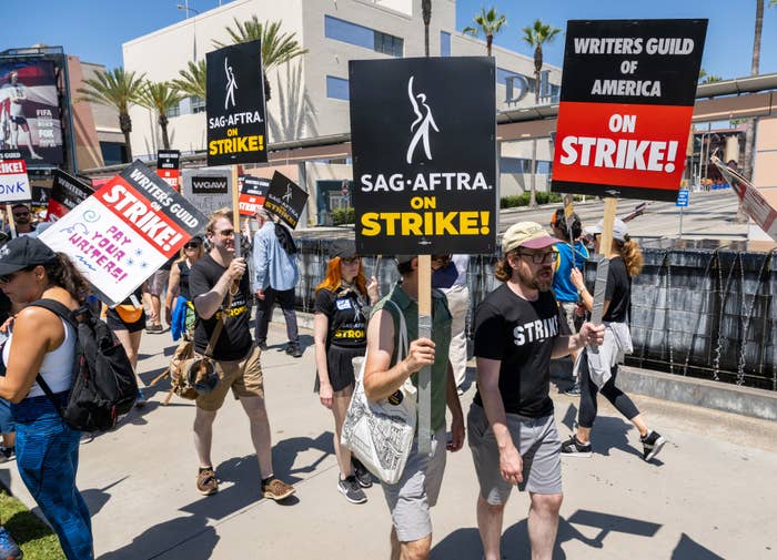 People at the SAG-AFTRA strike