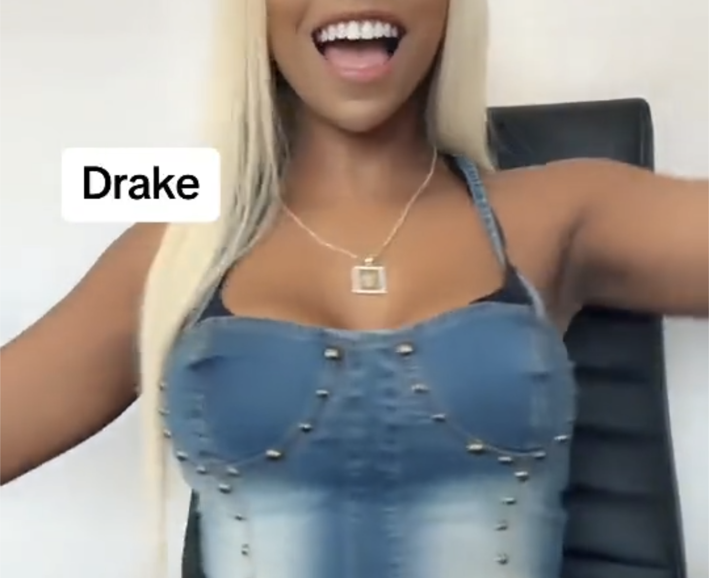 Pinkydoll Asks Drake To Call Her After Finding Out He Likes Cosplay |  Complex