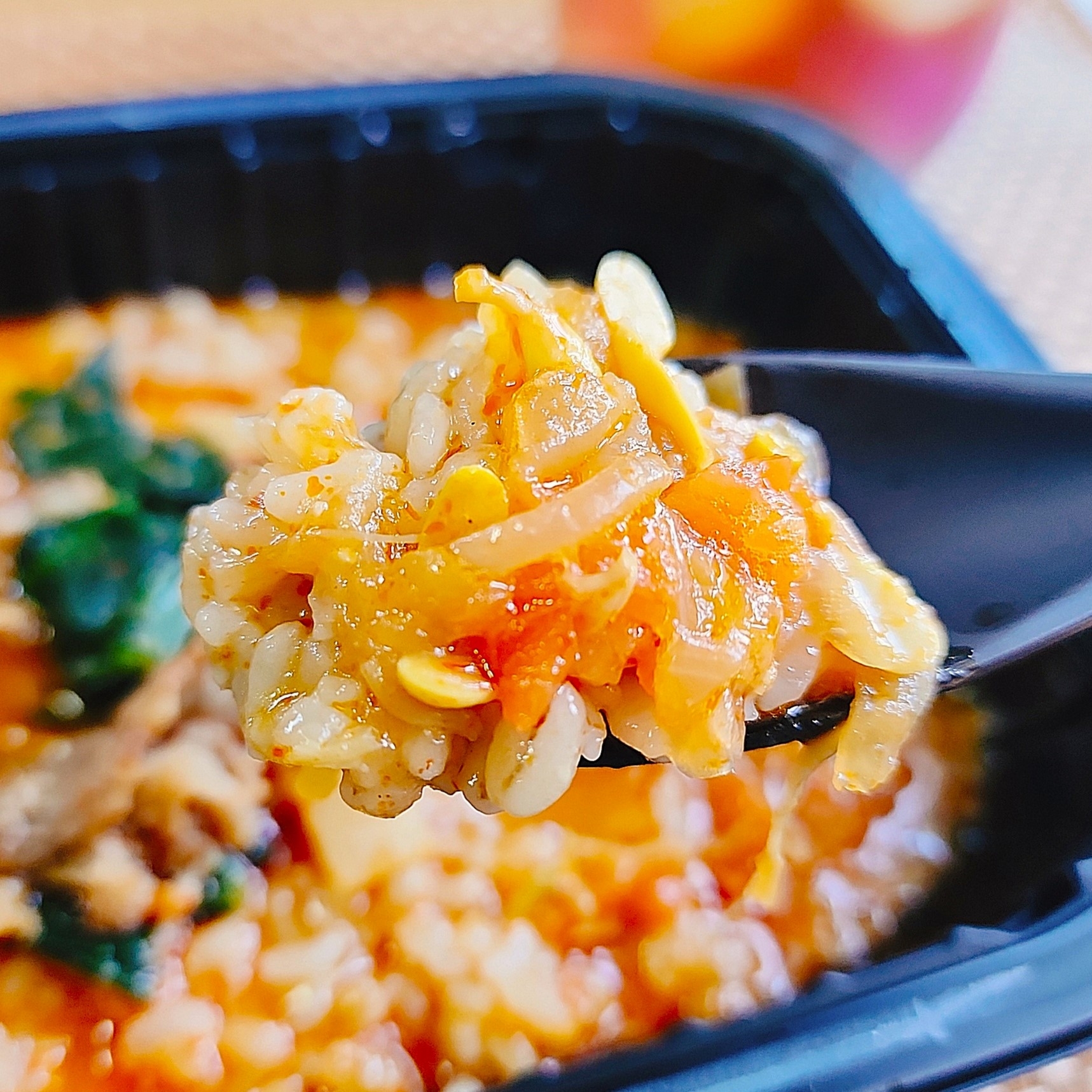 セブン-イレブンのおすすめ冷凍食品「EASE UP カルビクッパ」