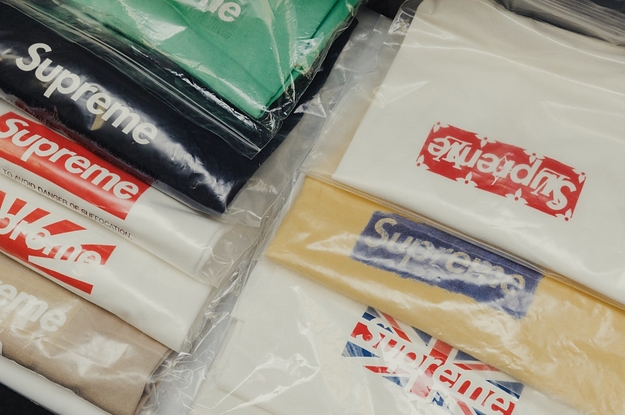 Supreme t 2024 shirt packaging