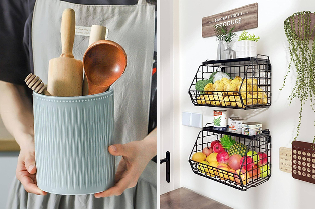 MyGift Wall-Mounted Chicken Wire Kitchen Organizer Shelf Rack/Fruit Storage Basket with Towel Bar & 4 S-Hooks, Men's, Size: Small, Black