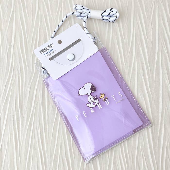 PLAZA（プラザ）で見つけたオススメのスヌーピーグッズ「スヌーピー PEANUTS ショルダーポーチ」