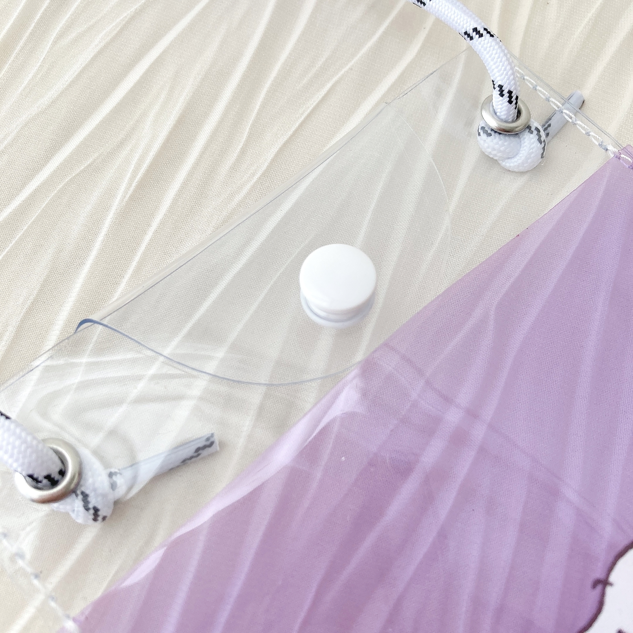 PLAZA（プラザ）で見つけたオススメのスヌーピーグッズ「スヌーピー PEANUTS ショルダーポーチ」