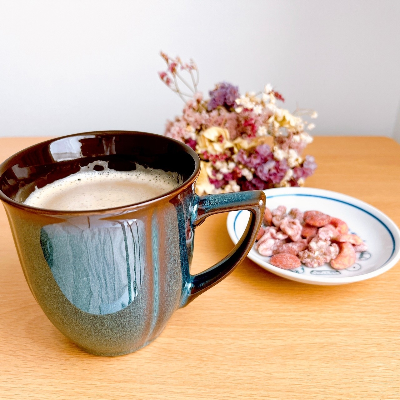 DAISO（ダイソー）のオススメのマグカップ「和洋コーヒーマグ②」