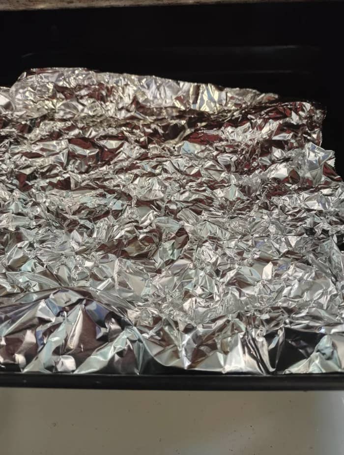 Crinkled aluminum foil