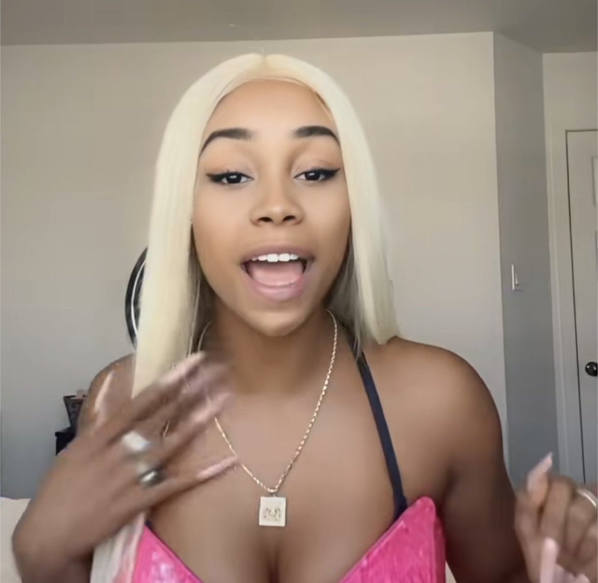 NPC Streamer PinkyDoll Asks Ice Spice To Collab And Shoots Her Shot At  Drake: 'Call Me