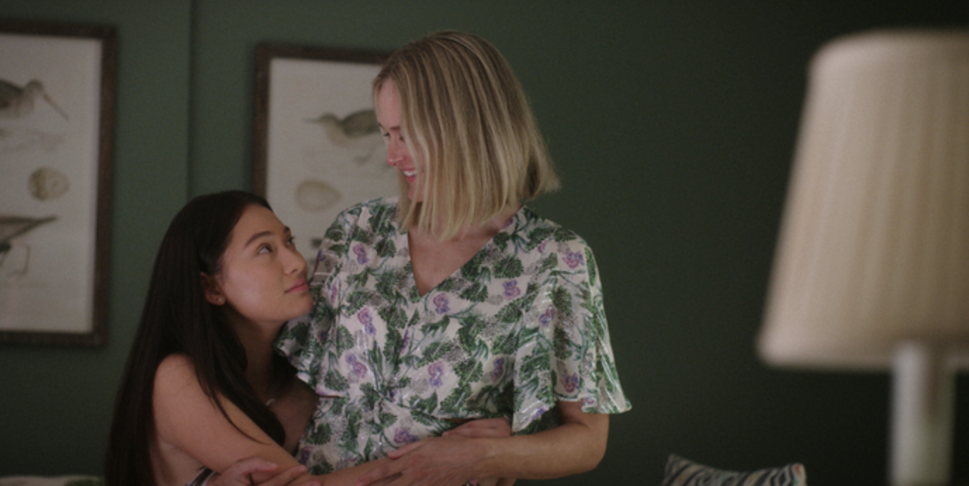 Belly and Susannah hugging in the summer I turned pretty season 2