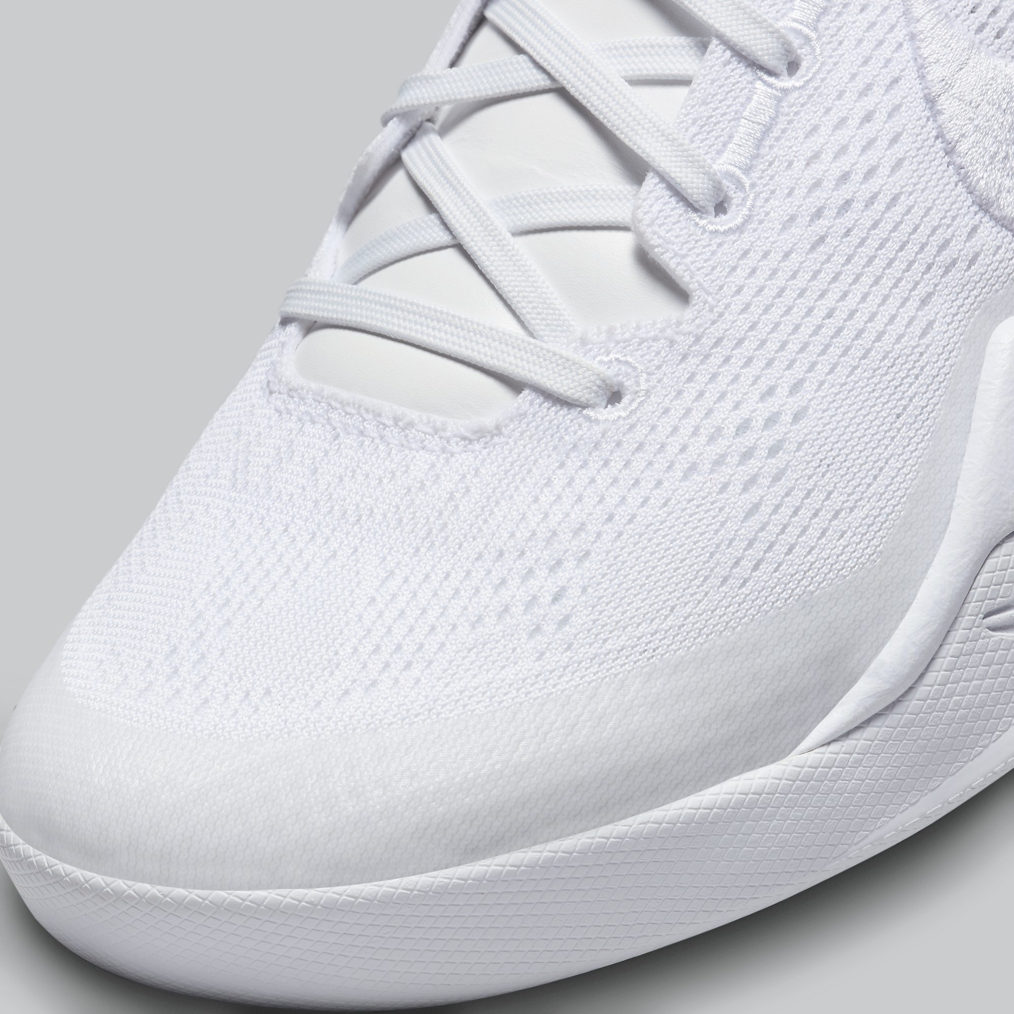 Nike Kobe 8 VIII Halo Triple White Release Date FJ9364-100 Toe Detail