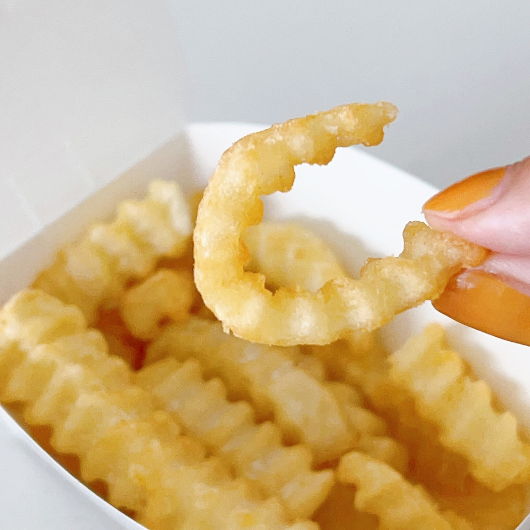 セブン-イレブンのオススメのホットスナック「ギザギザポテト（しお味）」