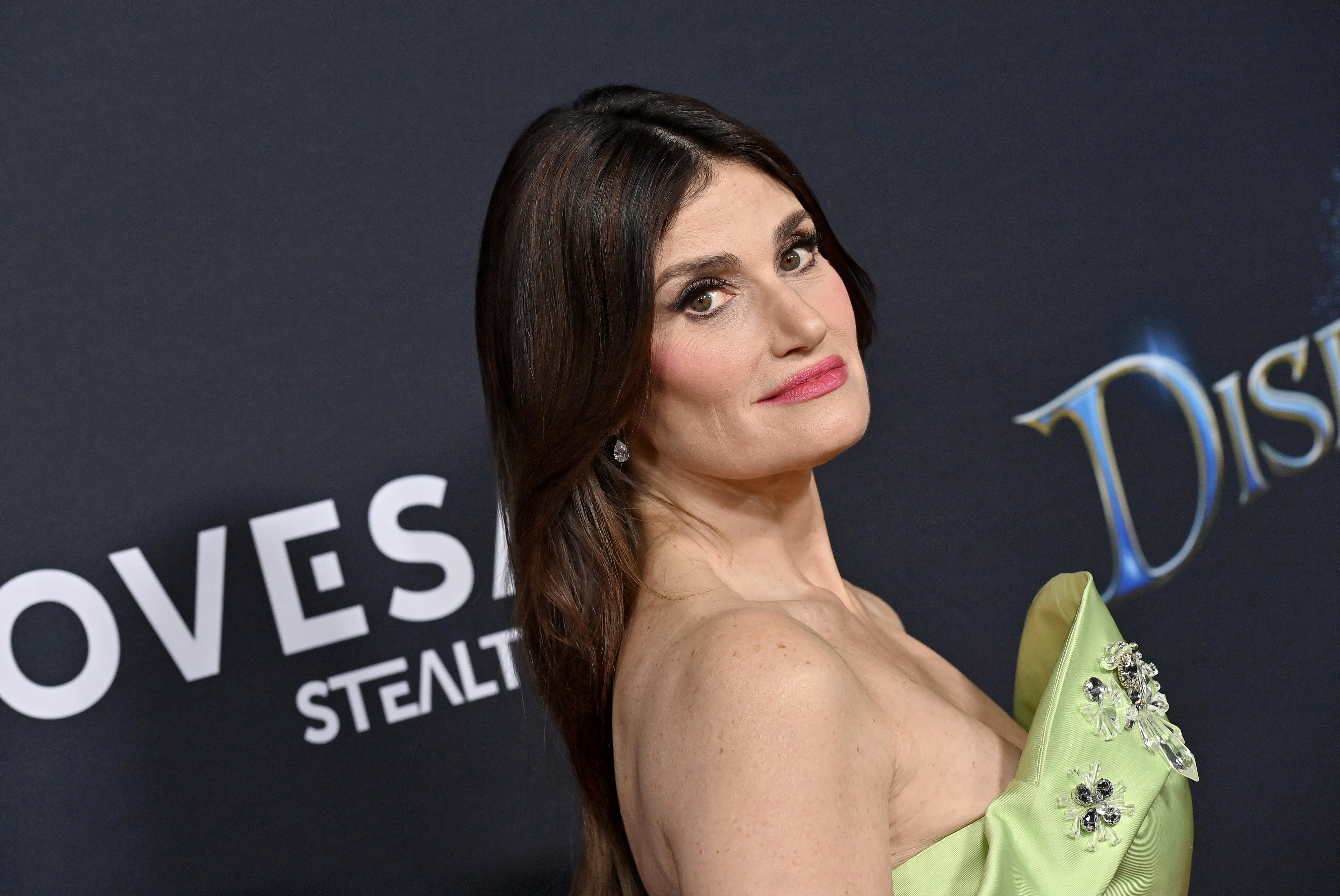 Idina Menzel Says Playing Lea Michele s Mom In