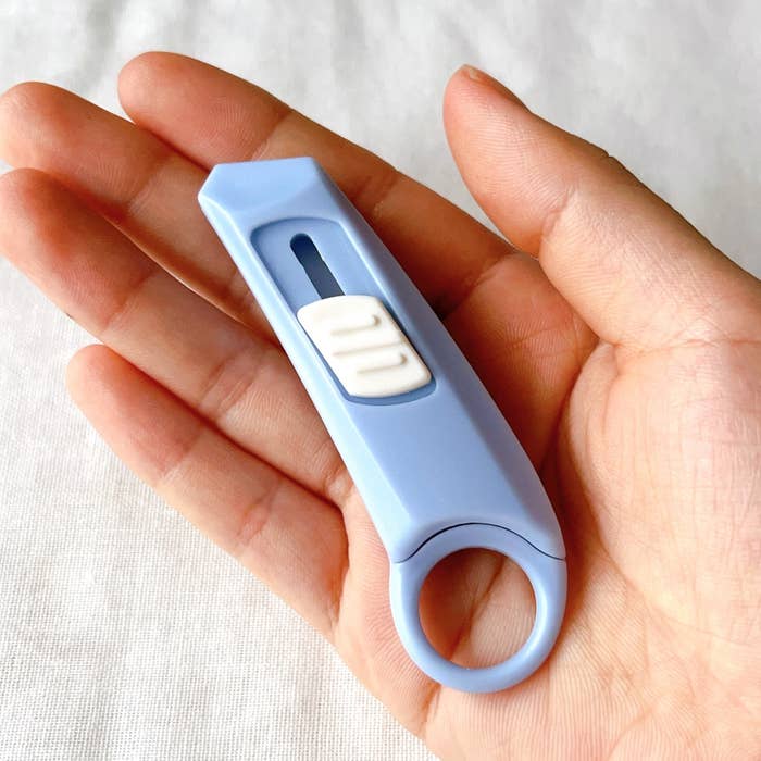ダイソーのオススメの商品「セラミックカッター」