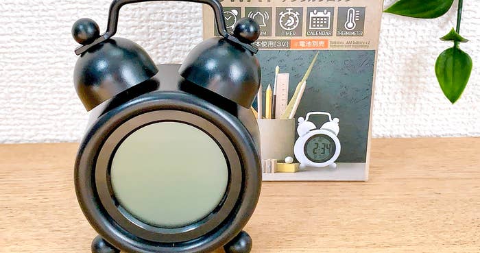 DAISO(ダイソー)のおすすめの便利グッズ「デジタルクロック5WAY」