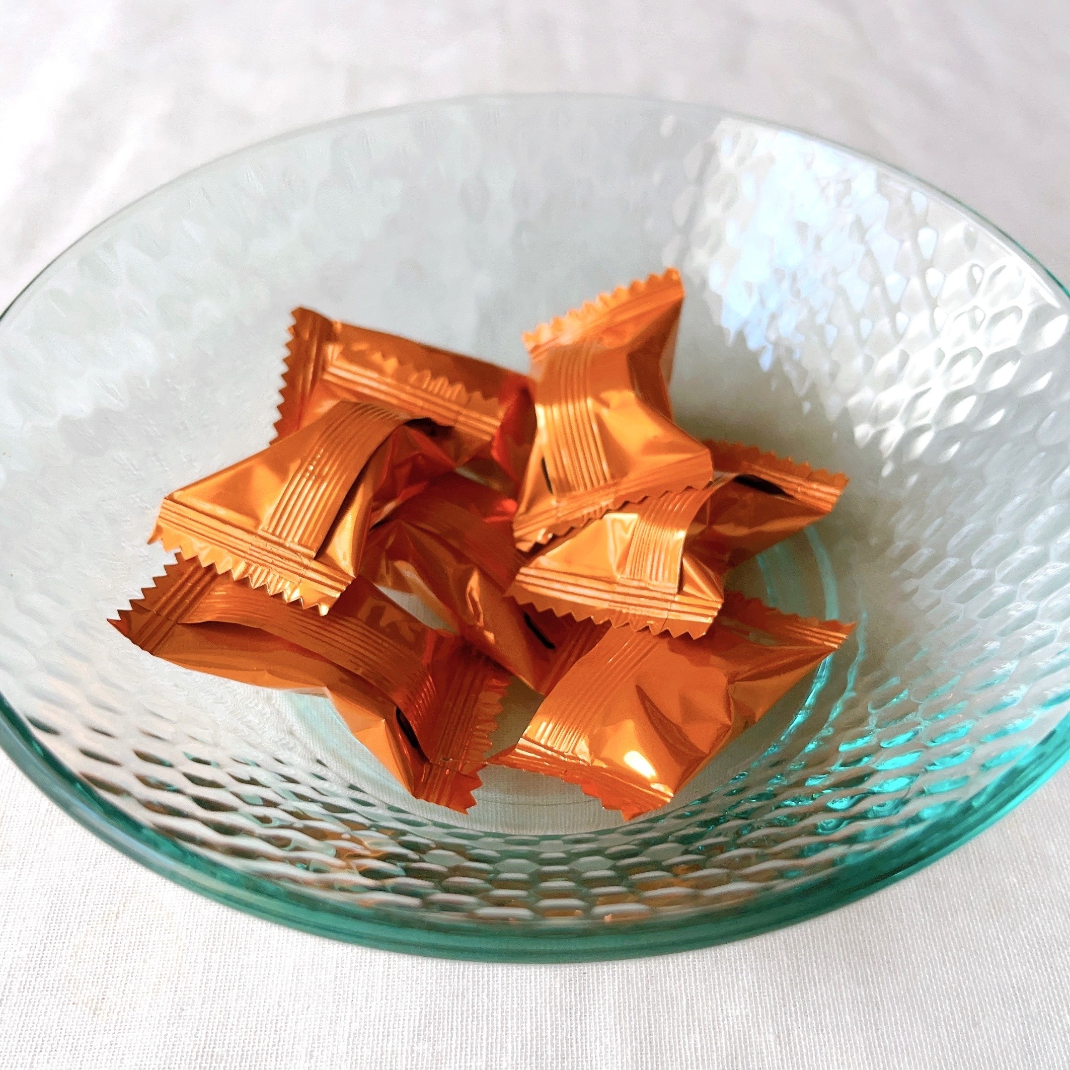 ダイソーのオススメの商品「ハニカムモールドボウル（マリン・ラベンダー）」