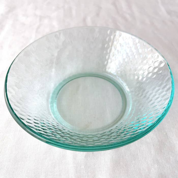 ダイソーのオススメの商品「ハニカムモールドボウル（マリン・ラベンダー）」