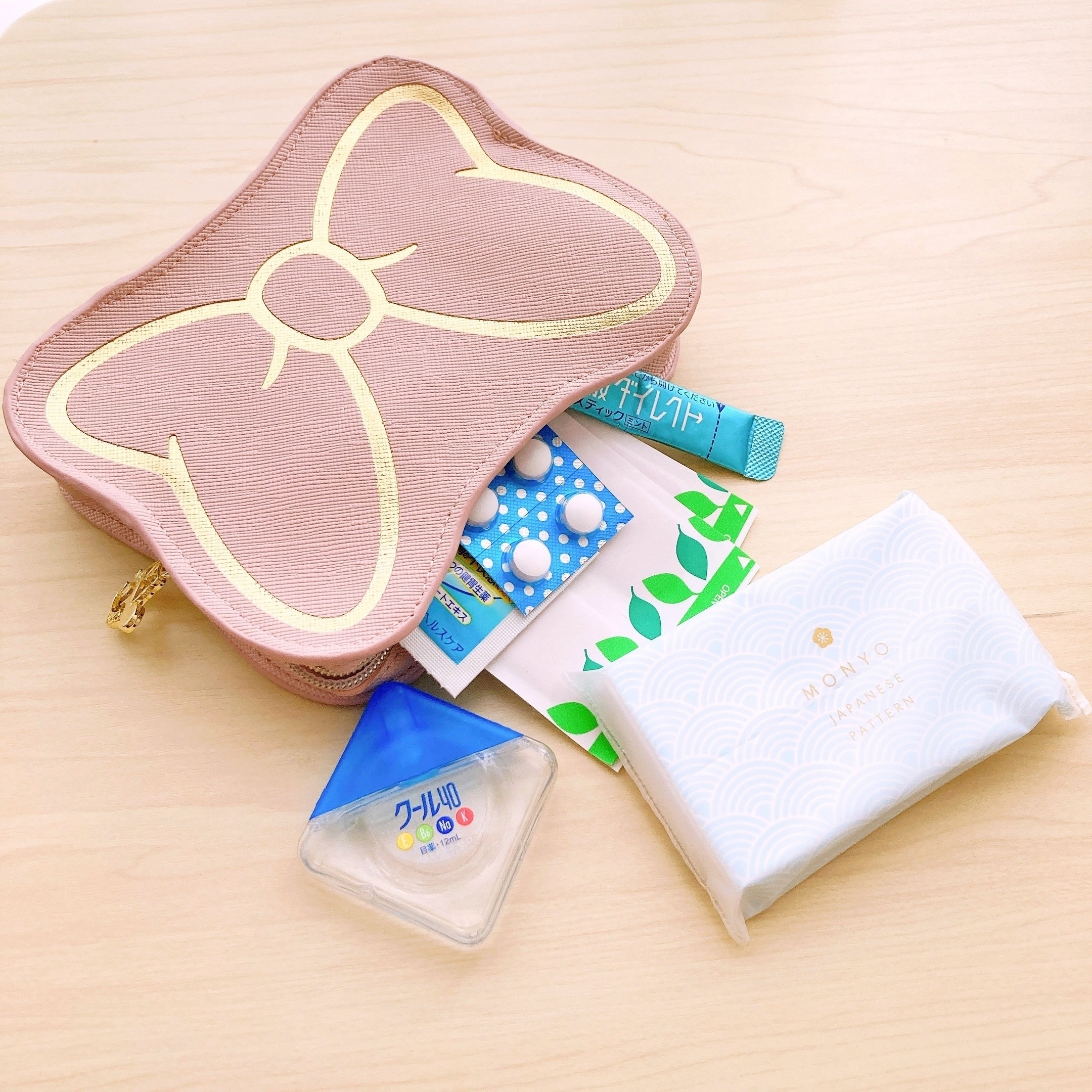 Francfranc（フランフラン）のおすすめの便利アイテム「ディズニー モチーフティッシュポーチ ピンク」