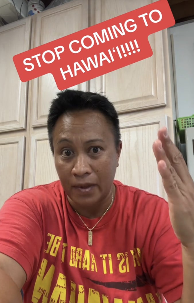 Native Hawaiian Urges Tourists To Stay Away Amid Fires Native Hawaiian Urges Tourists To Stay Away Amid Fires