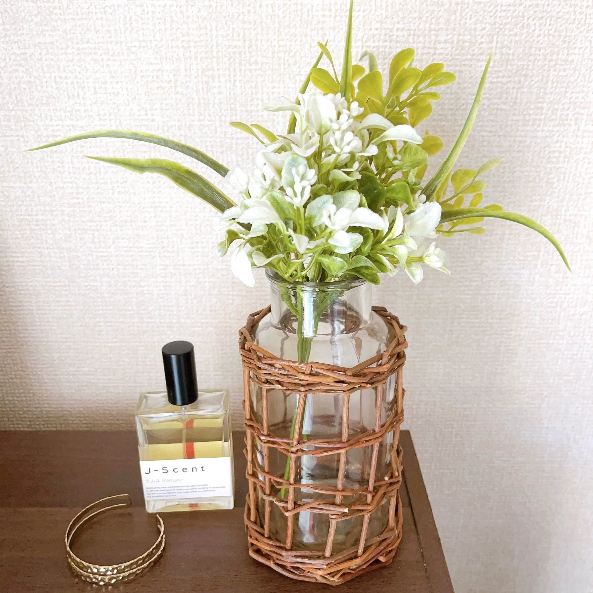 ダイソーのオススメの商品「グリーンブーケ(ホワイトベリーグラス)」