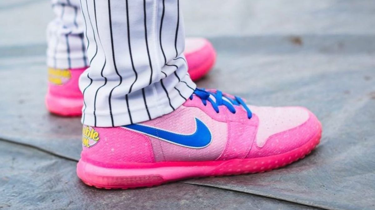 BASEBALL THEMED SBS? *NIKE BUBBLE GUM PACK FIRST LOOK* 