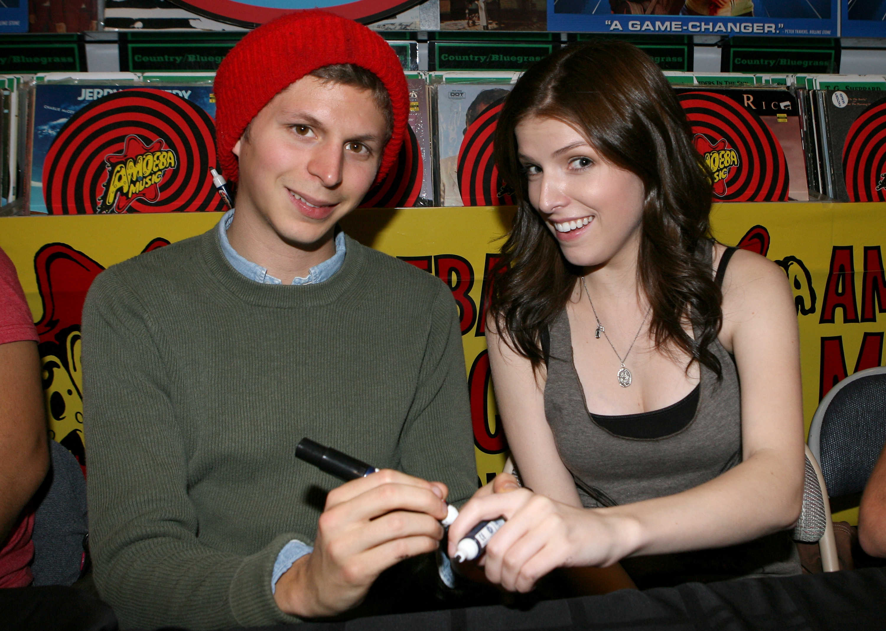 michael and anna kendrick ready to sign autographs