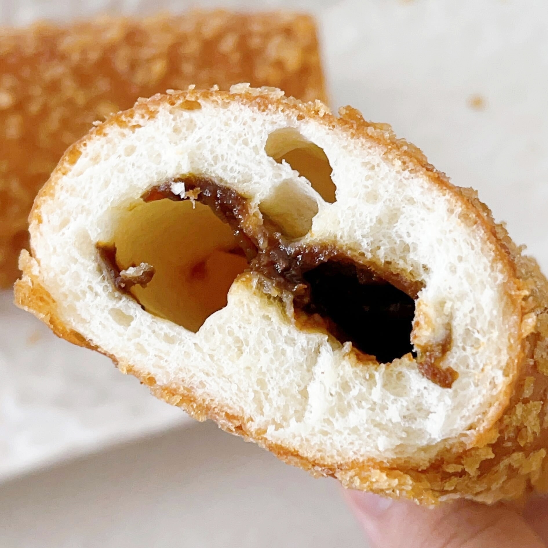 セブン】ボリューム満点で幸せ！小学生が考えたみたいな「巨大カレー