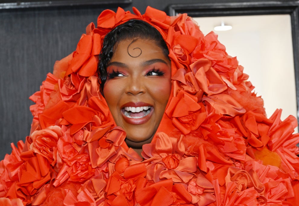 A Director Speaks Out Against "Unkind" Lizzo Amid Dancer Lawsuit