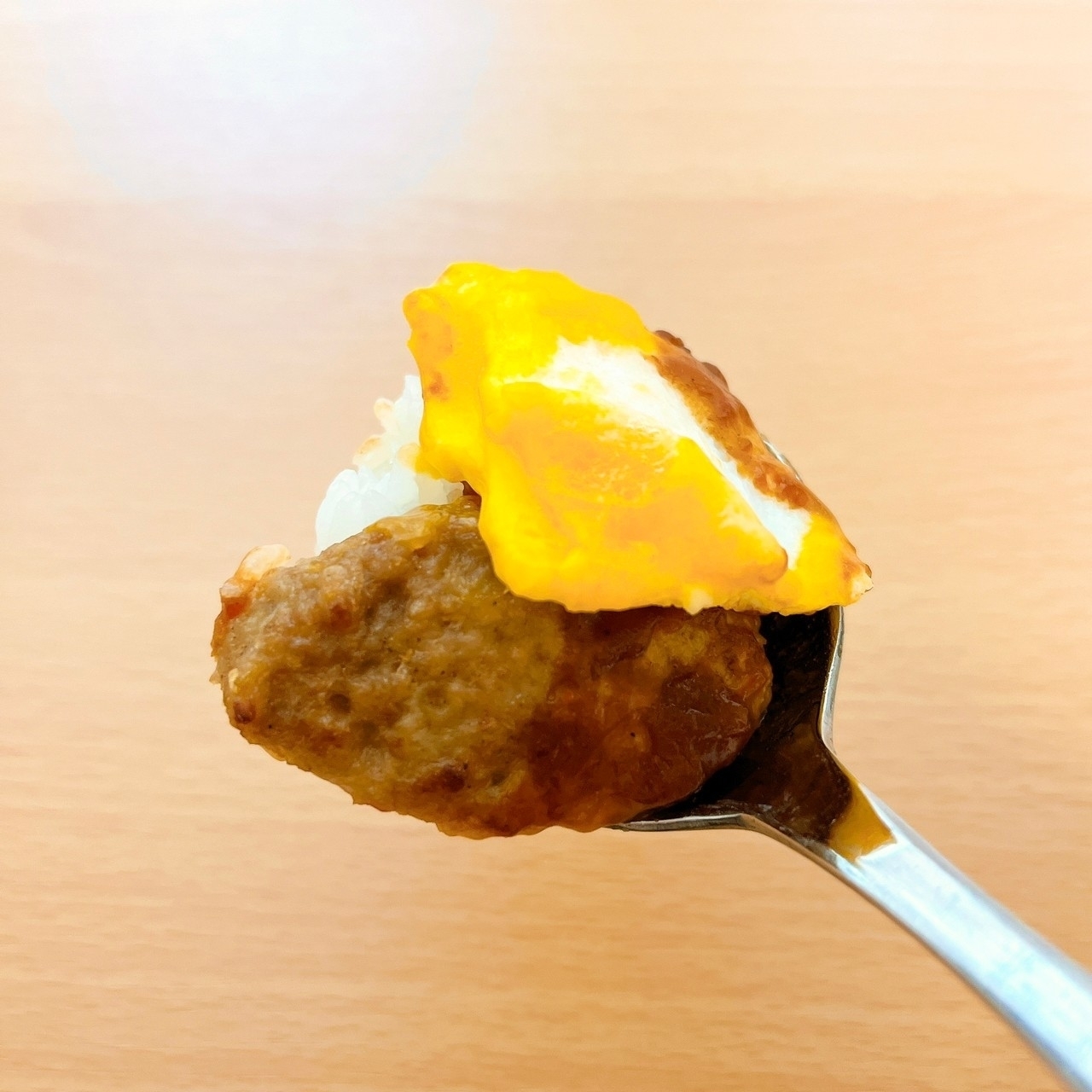 LAWSON（ローソン）のおすすめメニュー「濃厚デミソースのロコモコ」