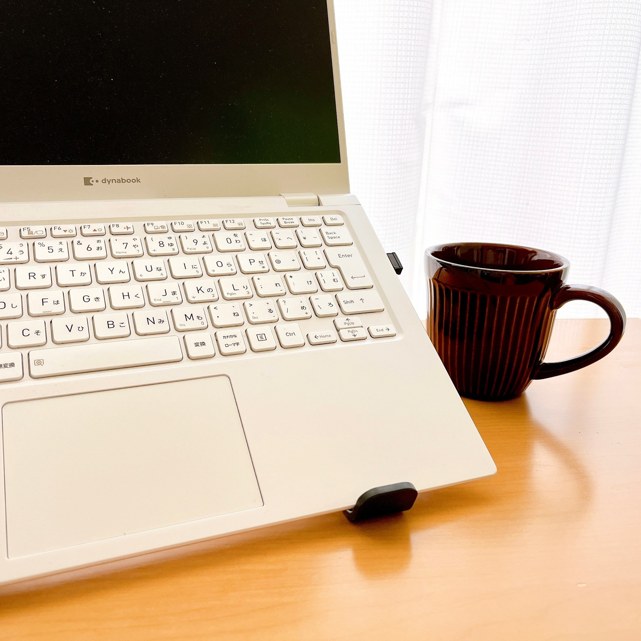 DAISO（ダイソー）のオススメの便利グッズ「折りたたみ式 PC・タブレットスタンド」