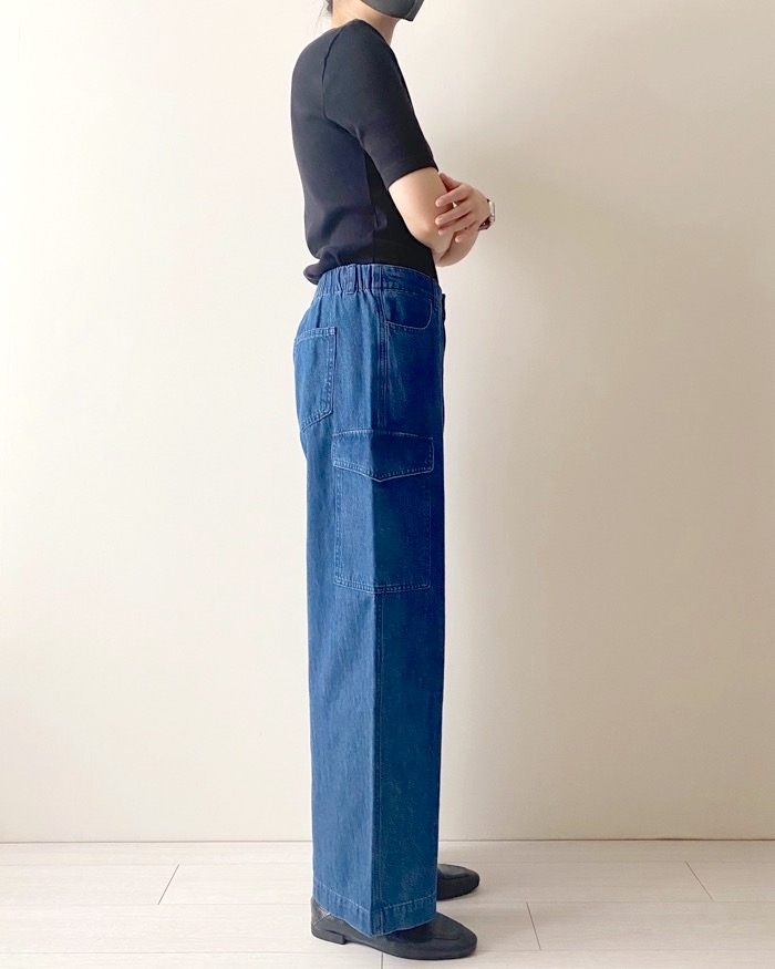 ユニクロのオススメのパンツ「デニムワイドストレートカーゴパンツ（丈標準70～72cm）」