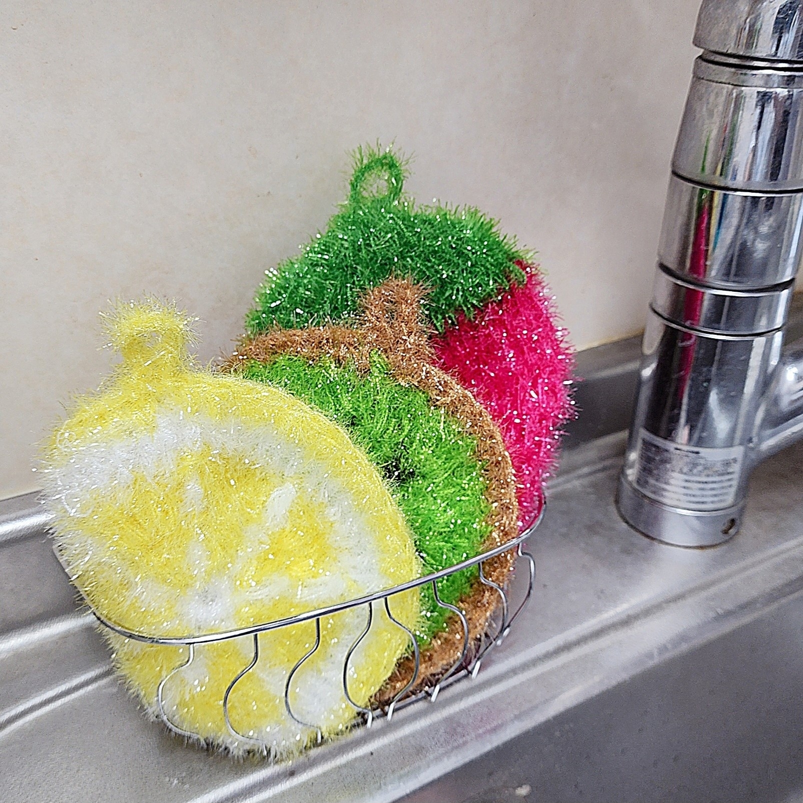 DAISO(ダイソー)のおすすめキッチン雑貨「手編みキッチンたわし」