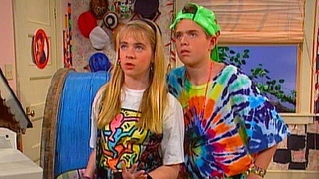 Melissa Joan Hart with a costar in Clarissa Explains It All