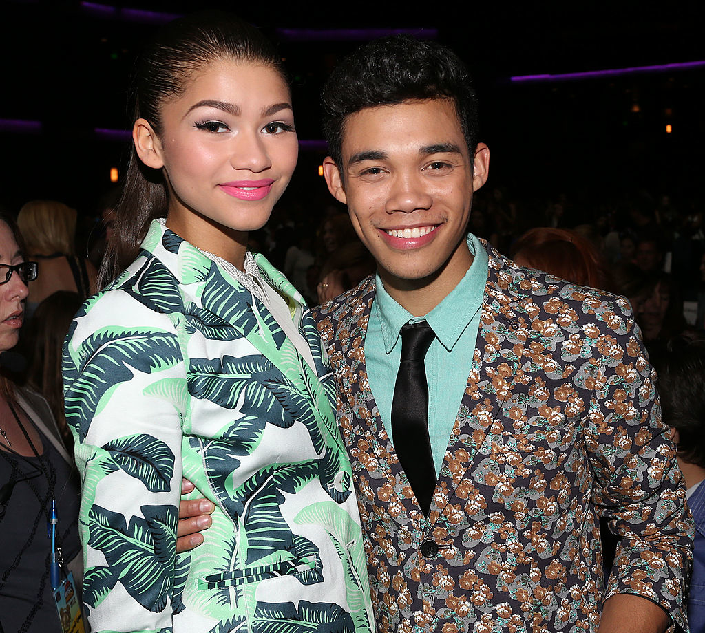 zendaya wearing the same pink lipstick