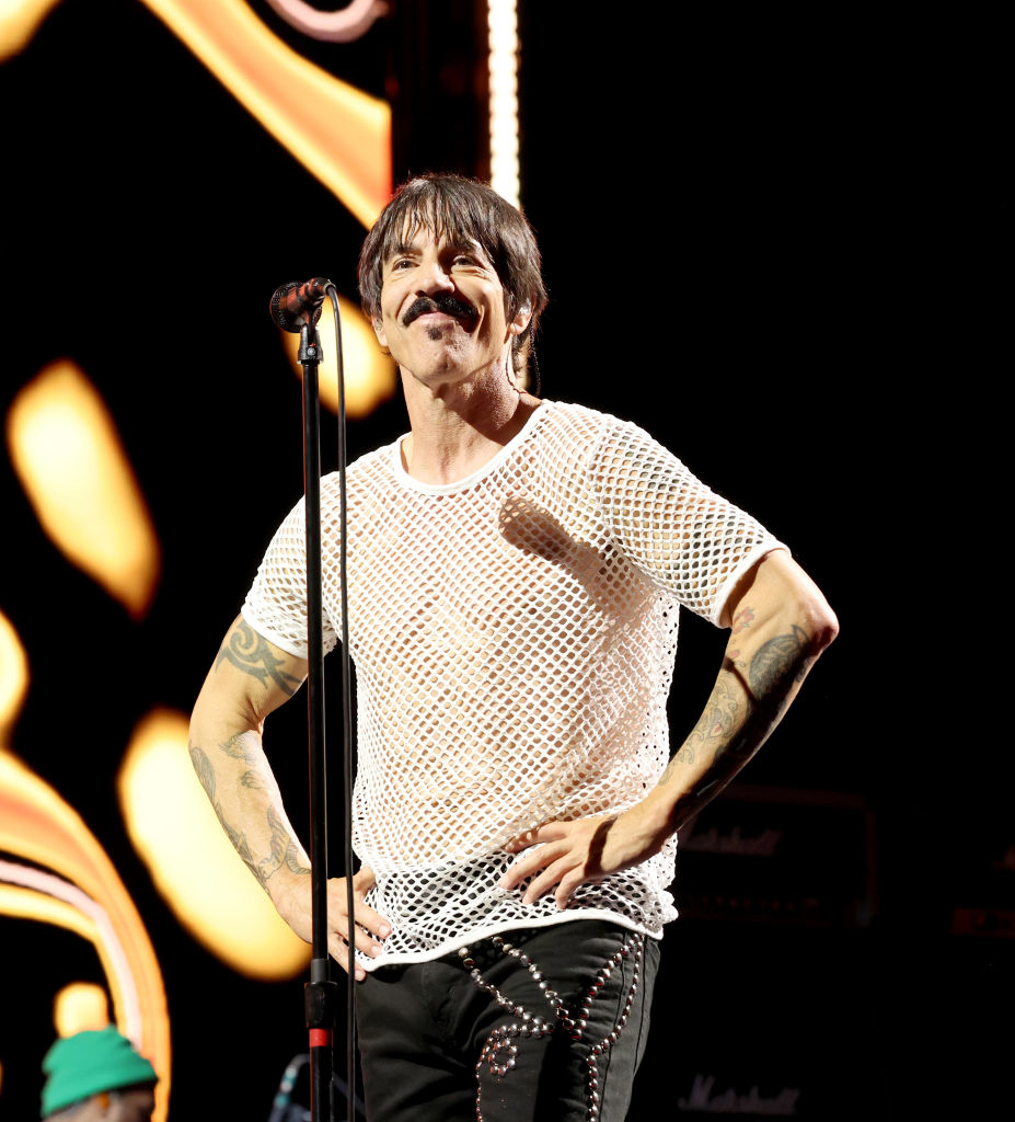 Kiedis onstage