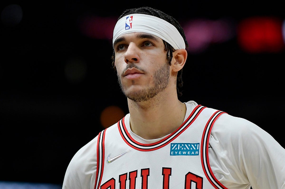 Bulls' Lonzo Ball may need 3rd surgery on knee, sources say - ESPN