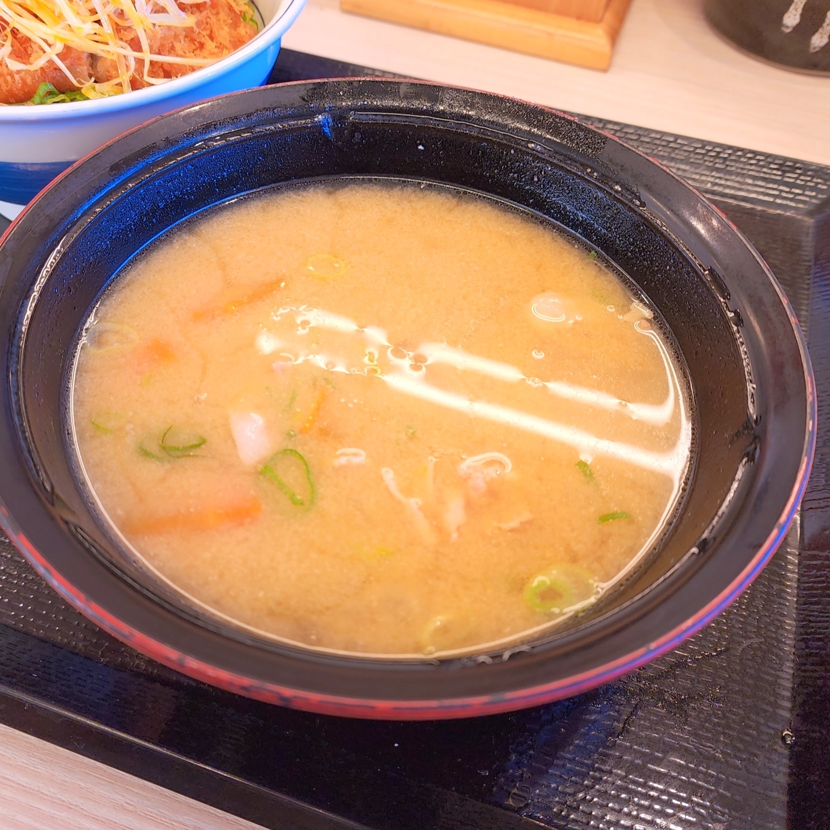 かつやのおすすめメニュー「とん汁（大）」