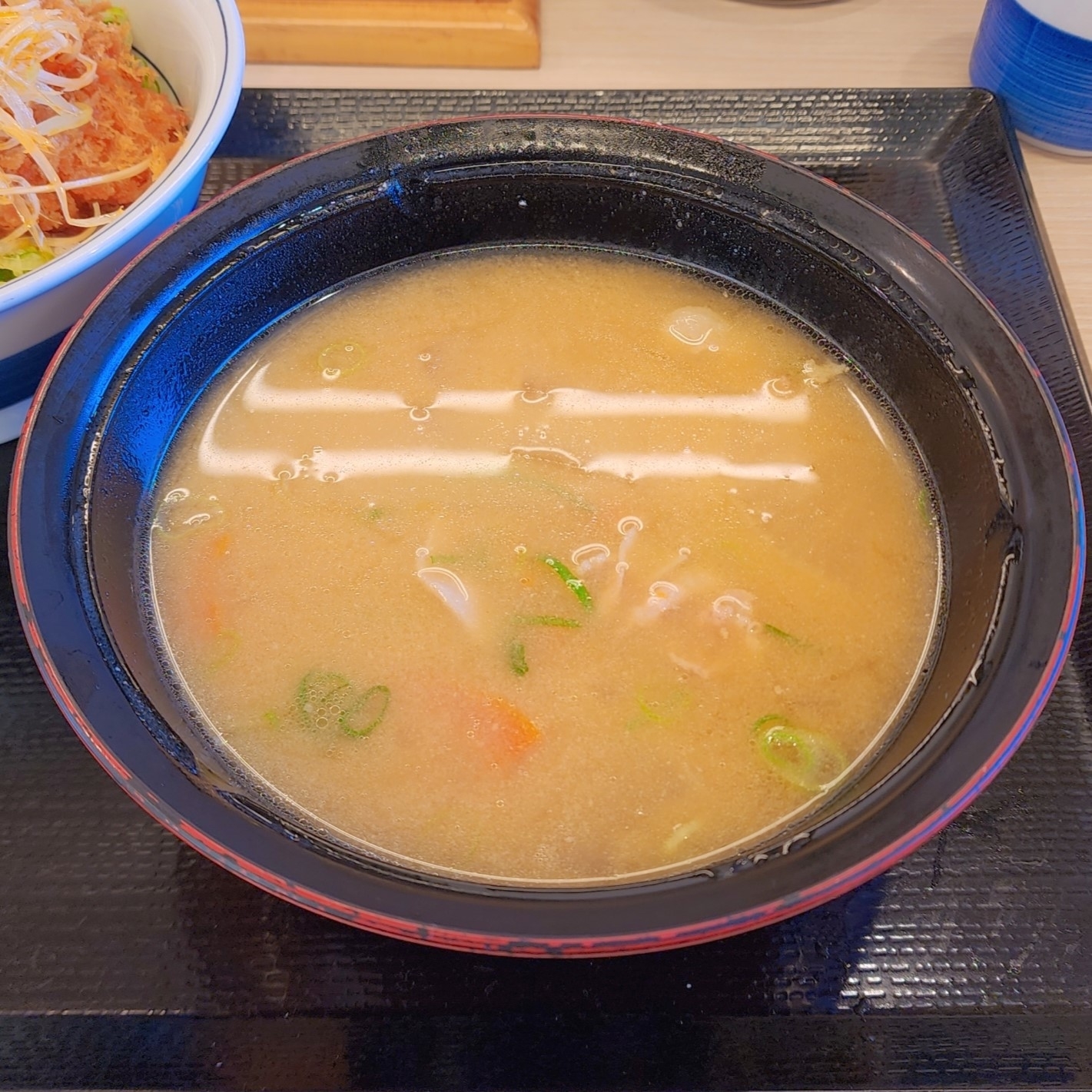 かつやのおすすめメニュー「とん汁（大）」