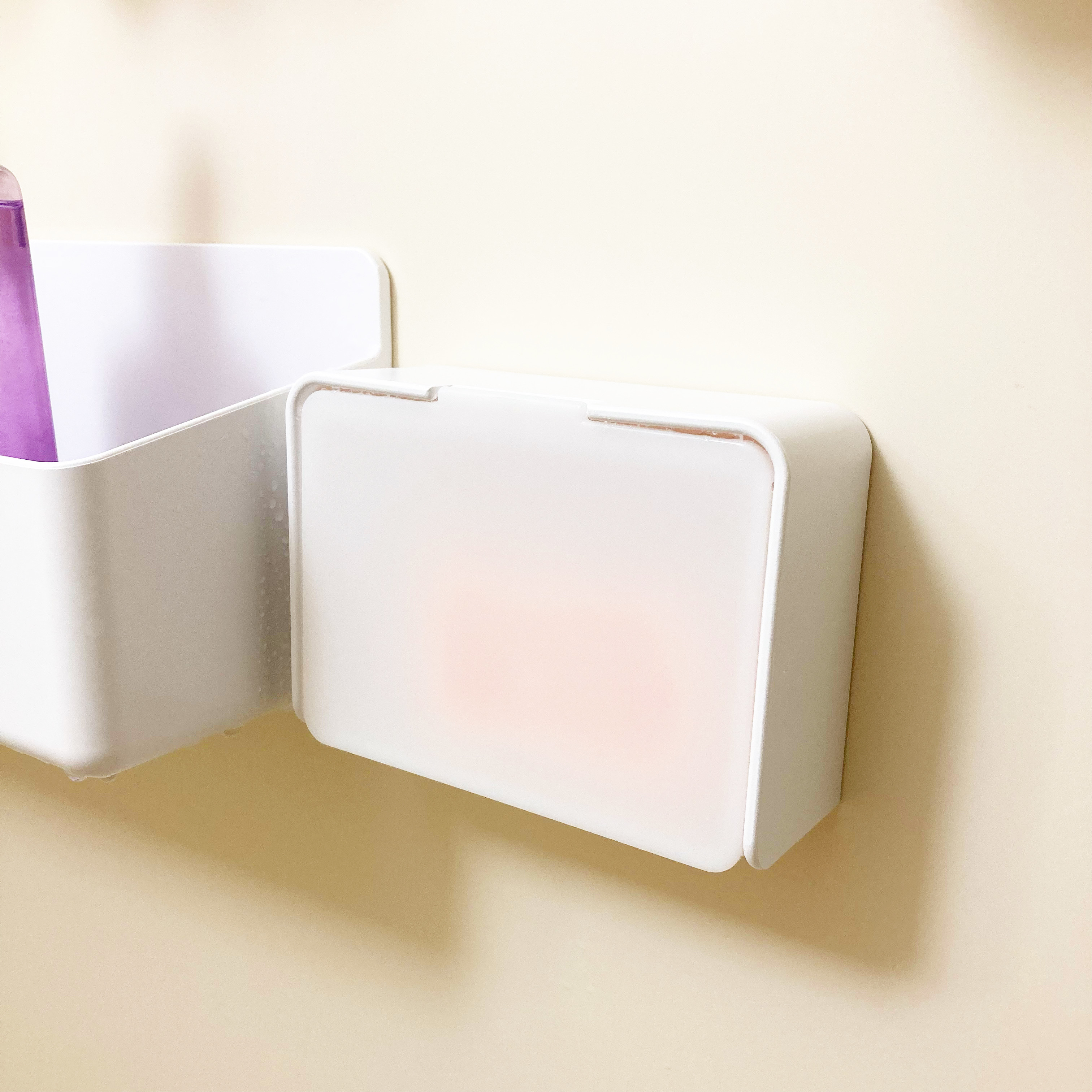 DAISO（ダイソー）の「カバー付きソープホルダー（バス用マグネット）」