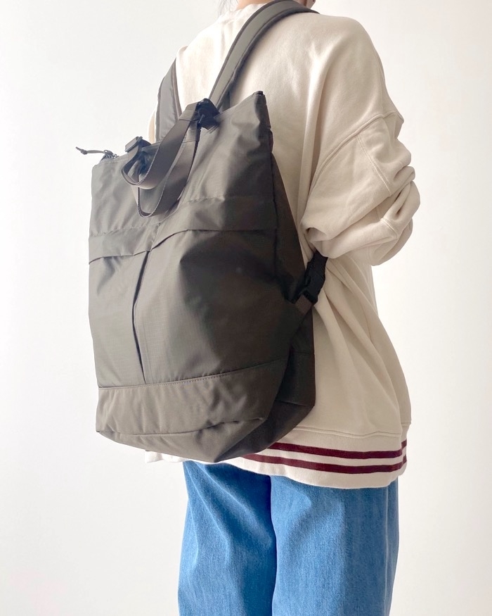 ユニクロのオススメのバッグ「ユーティリティ2WAYバッグ」