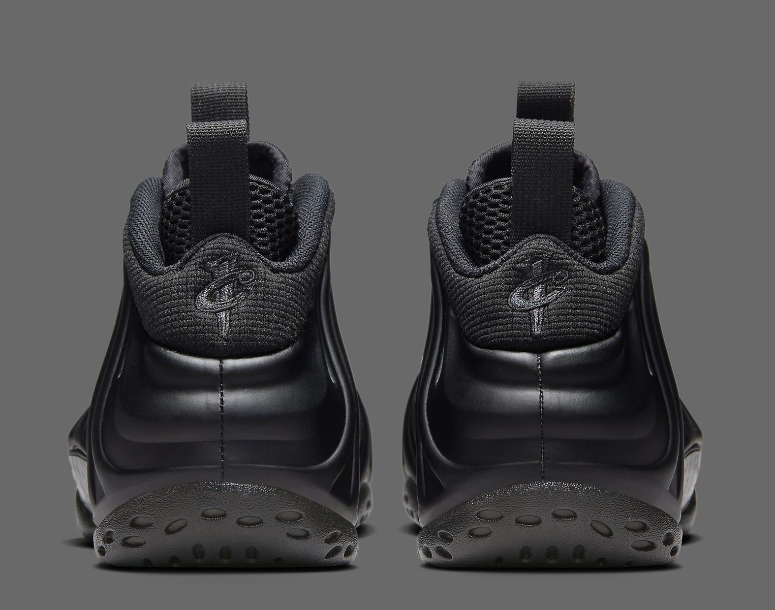 Official Look at This Year's 'Anthracite' Nike Foamposite One | Complex