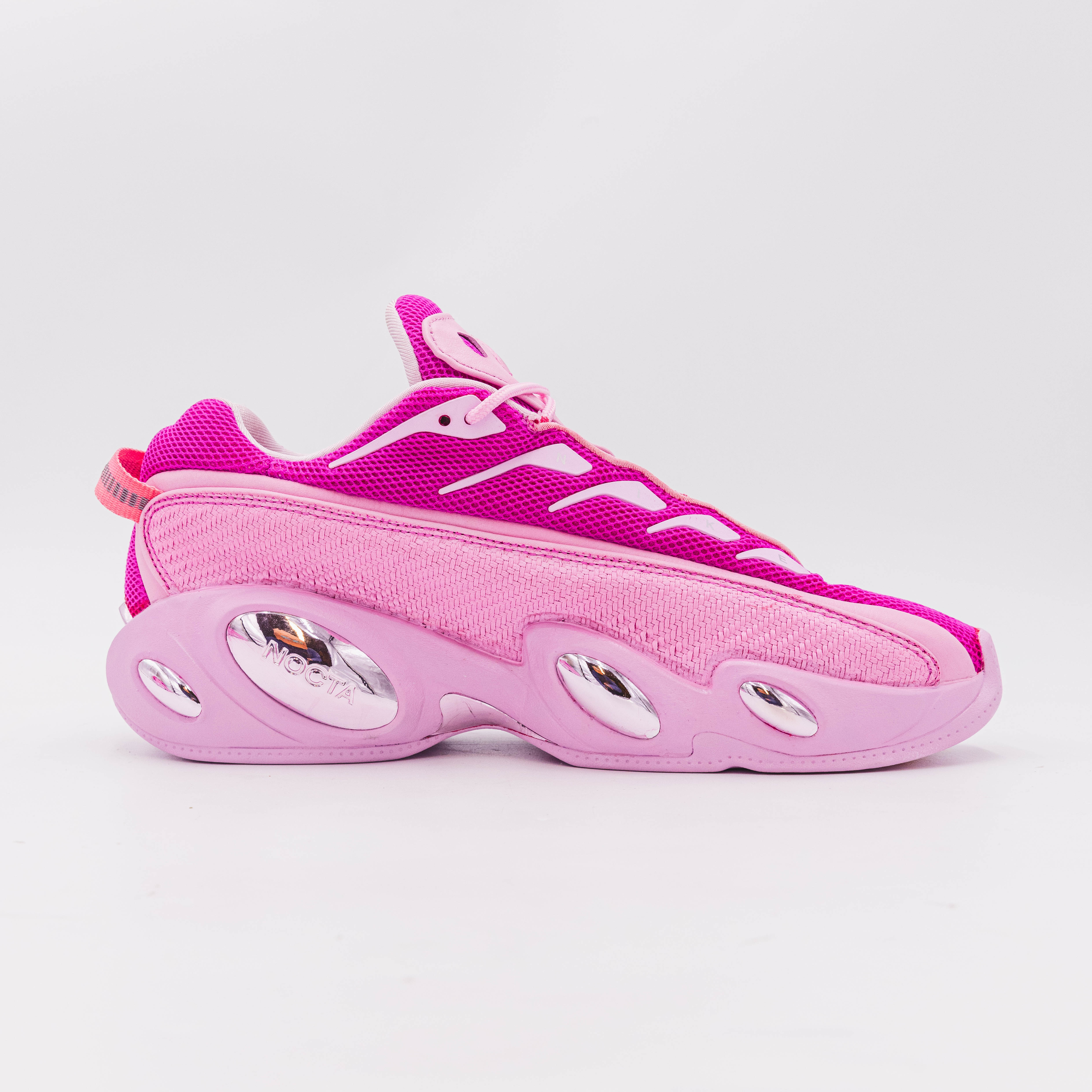 Yeezy hot sale 700 rose