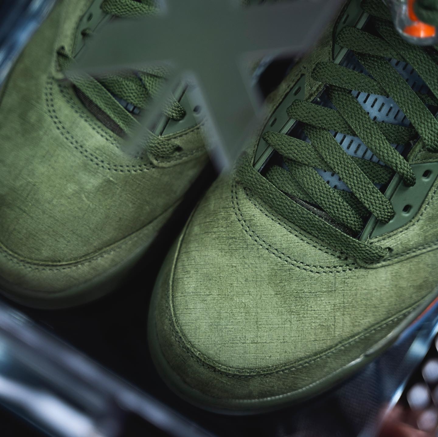 Jordan 5 Olive Paura