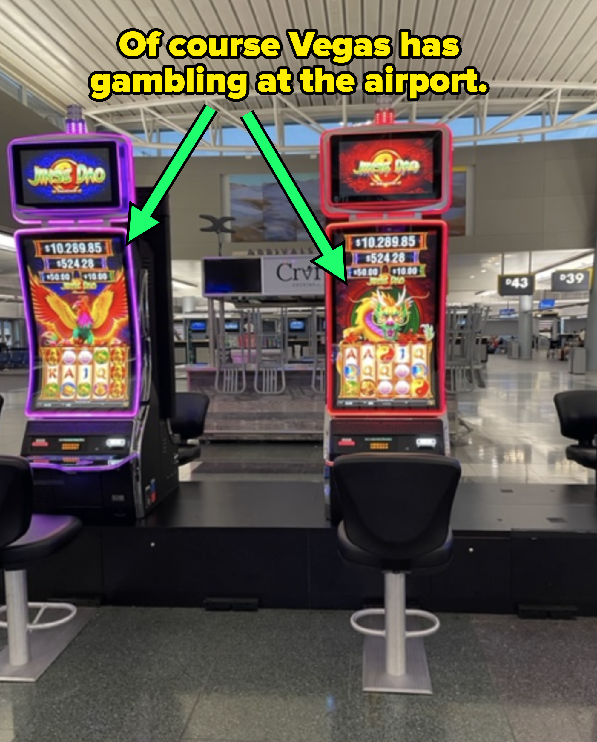 Las Vegas slot machines at the airport during the solo trip