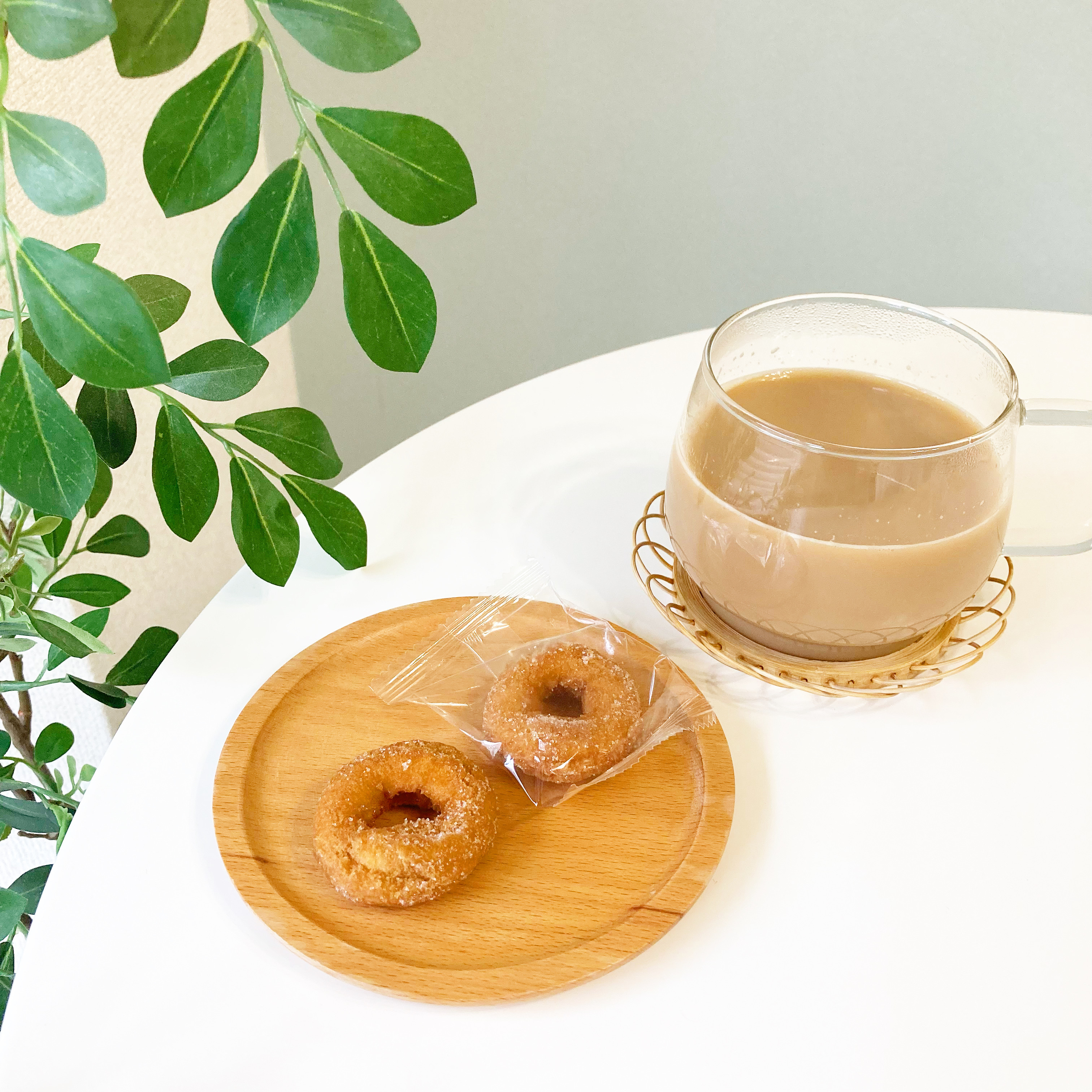 DAISO(ダイソー)の激うま菓子「ひとくちハニードーナツ」