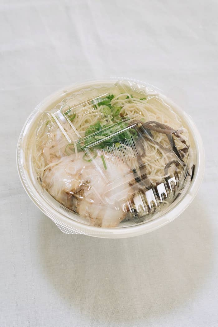 セブン-イレブンのおすすめグルメ「博多一風堂監修とんこつラーメン」