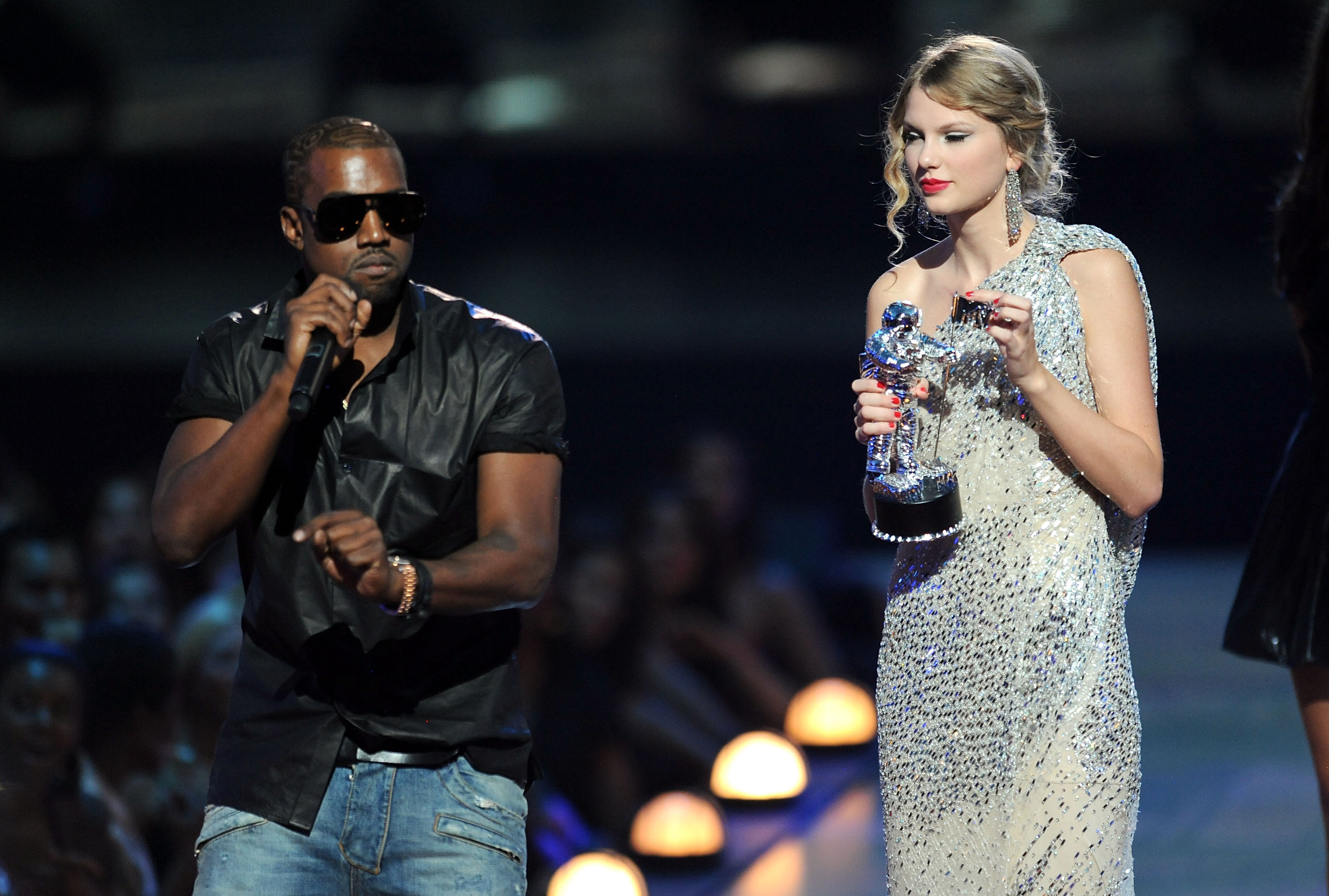 Kanye and Taylor onstage