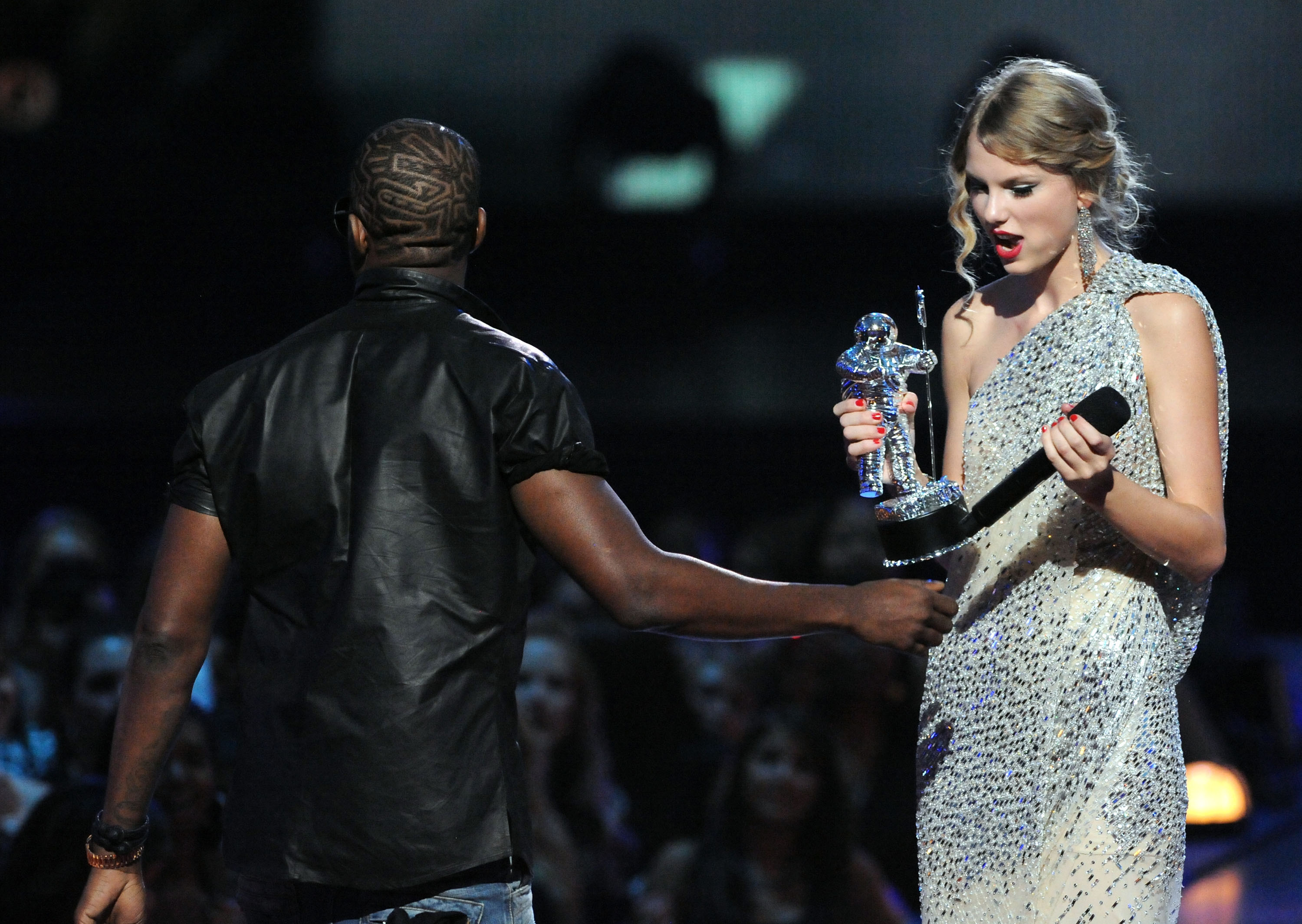 Kanye and Taylor onstage