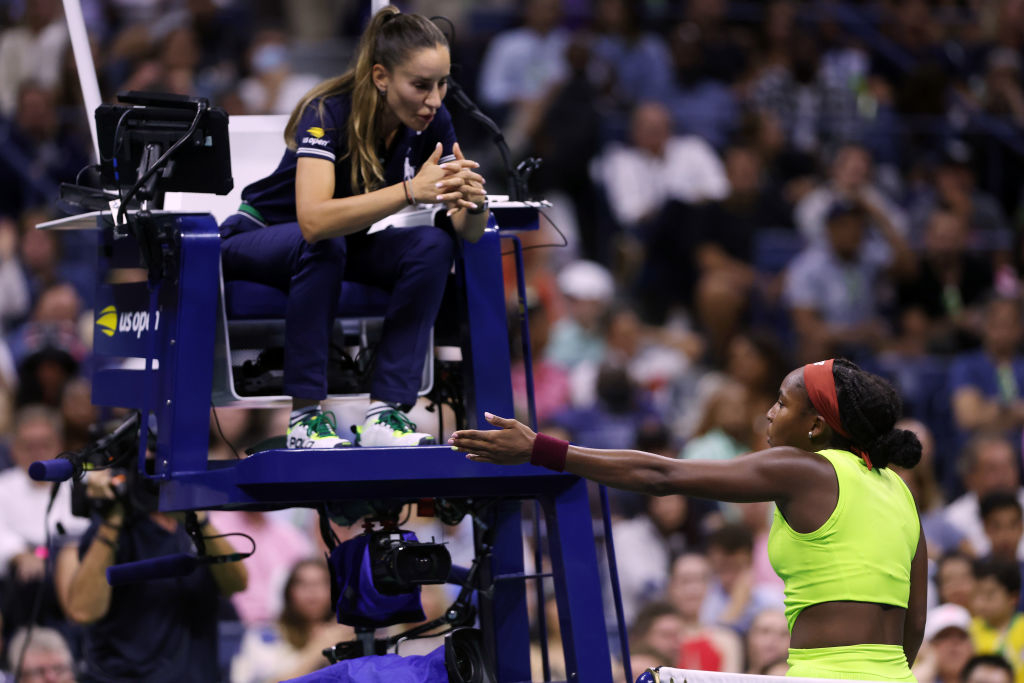 Coco complaining to the umpire