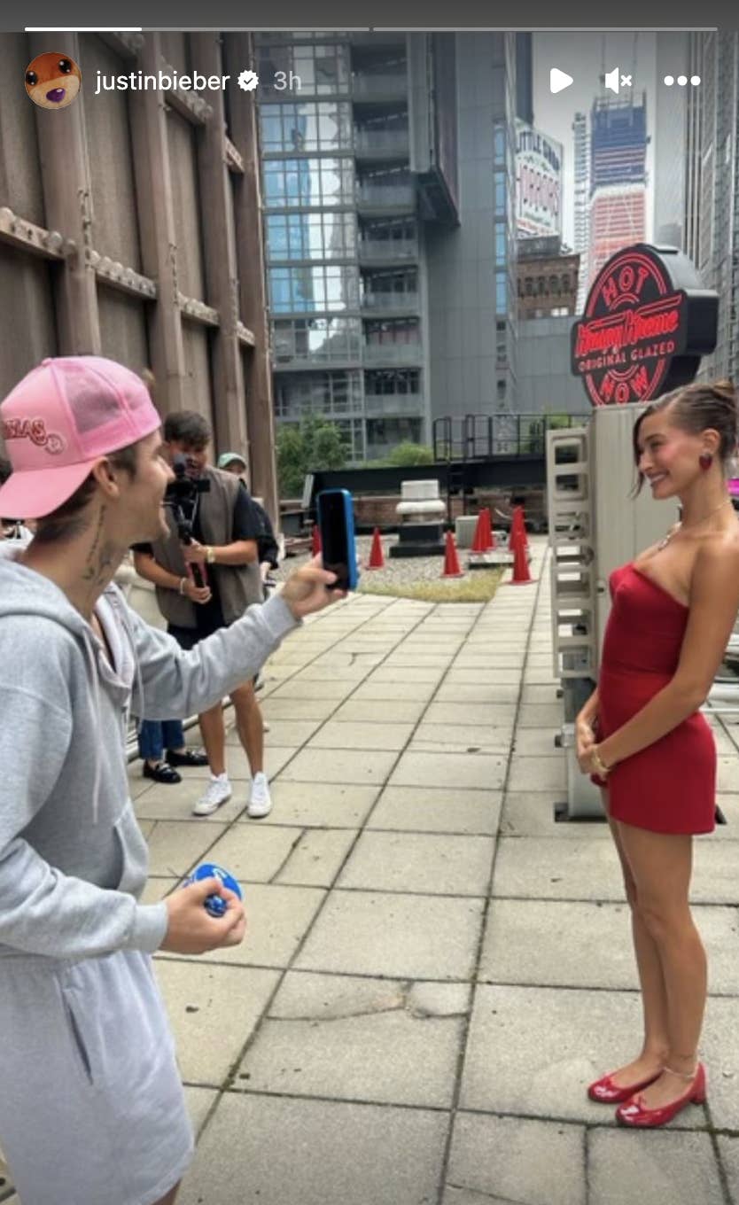 hailey and justin bieber red dress meme Hailey & Justin Bieber the iconic meme