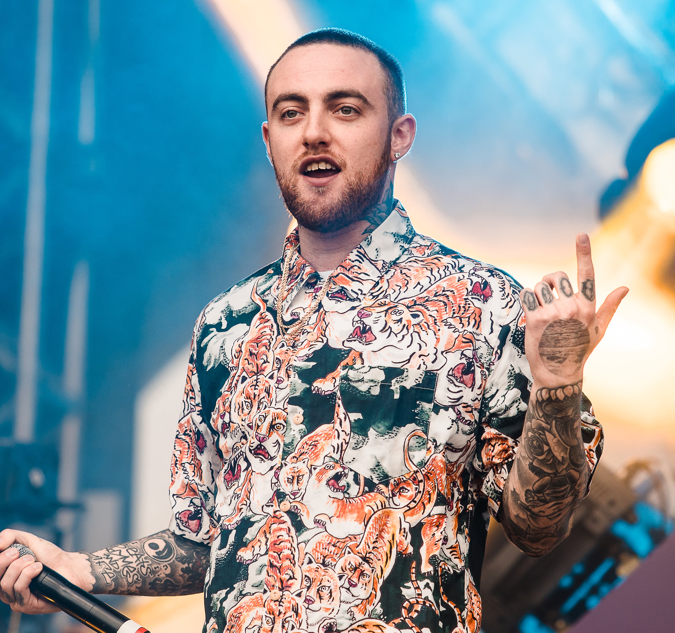Closeup of Mac on stage