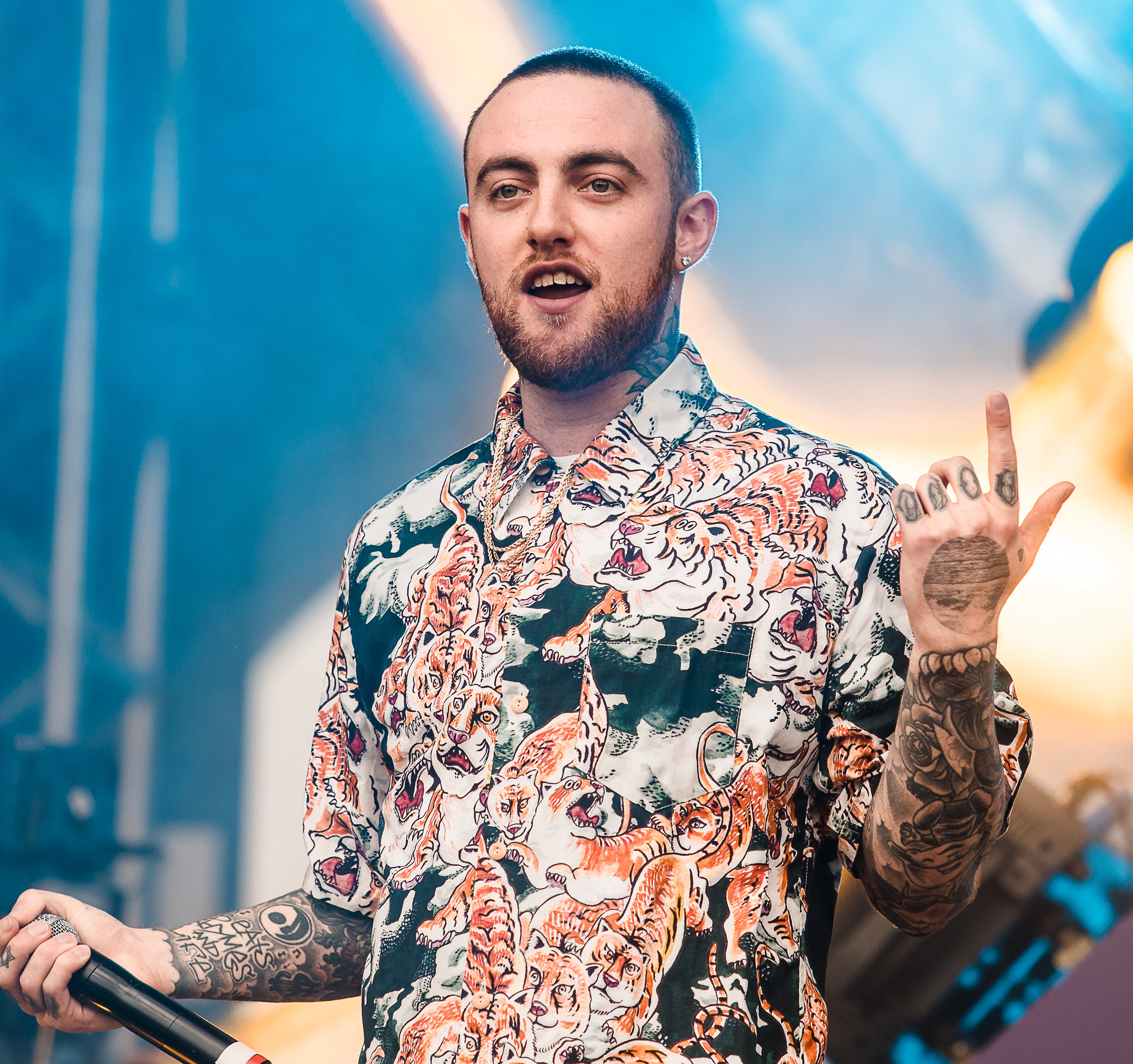 Closeup of Mac on stage