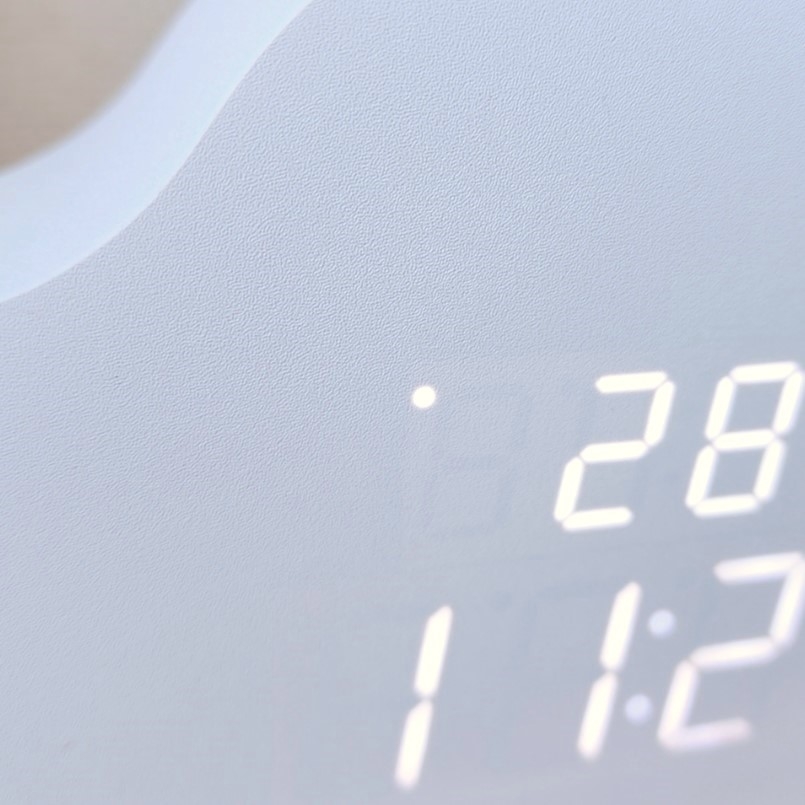 ニトリのおすすめ雑貨「【デコホーム商品】LEDデジタル時計（クラウドガタ S758）」